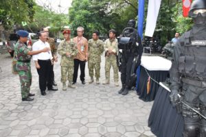 12 STAND TNI AL DIKUNJUNGI REKTOR UNIVERSITAS NEGERI  (2)