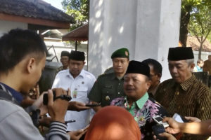 Forpimda Kabupaten Madiun Ziarah Di Makam Mantan Bupati  5