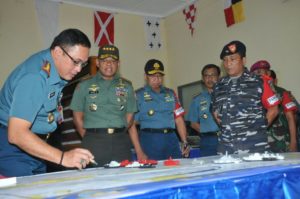 03 PANGLIMA TNI TINJAU PERSIAPAN KOGASFIB DALAM PUNCAK   LATIHAN ARMADA JAYA XXXIV  2016 (2)