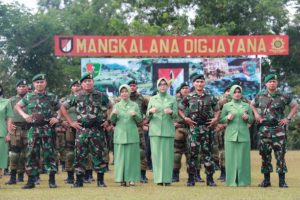 30-323-kunjungan-pangdivif-1-kostrad-2