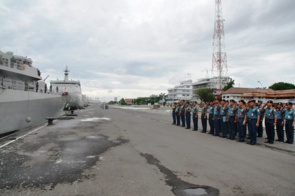 10-dua-kapal-perang-tni-al-akan-latihan-dengan-negara-sahabat-2