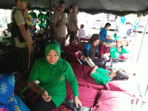 35-433-kostrad-jalan-sehat-dan-donor-darah-11-10-16-3