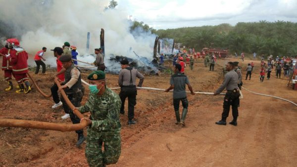 70-yonif-pr-330-kostrad-latihan-simulasi-pemadaman-kebakaran-hutan-1