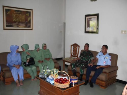 dandim-0702purbalingga-anjangsana-ketempat-kepurnawirawan-dan-keluarga-besar-tni-3