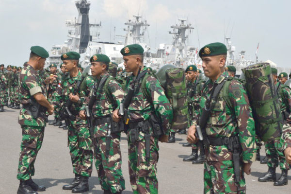 10-yonif-pr-502-kostrad-siap-menjaga-perbatasan-ri-malaysia-6