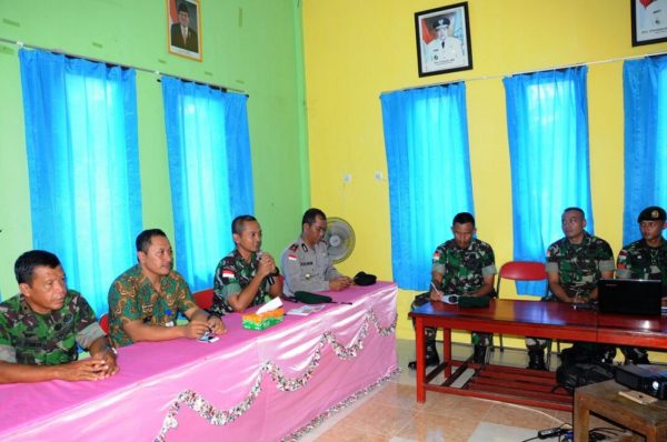 45-satgas-yonif-pr-502-kostrad-mengikuti-apel-bersama-4