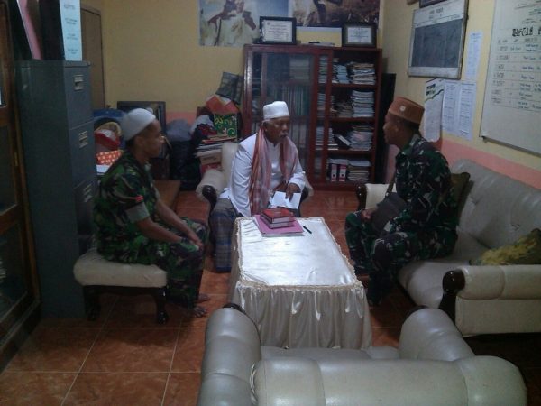 68-yonif-raider-509-kostrad-berikan-santunan-3