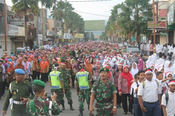 ribuan-elemen-masyarakat-cilacap-ikuti-apel-nusantara-bersatu-2