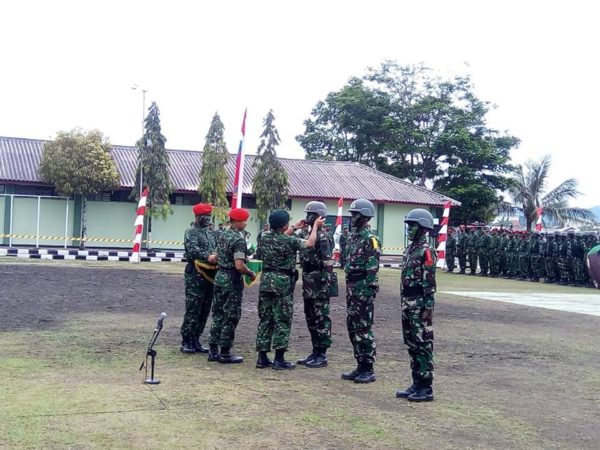 upacara-penutupan-latihan-pembentukan-bataliyon-raider-2